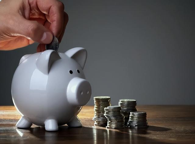 理财定期(30万买理财好还是存定期好)