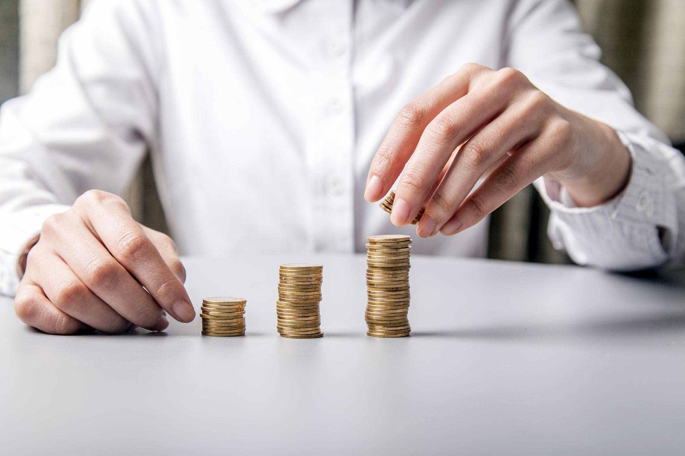 理财赚钱(鲍蕾怎么理财赚钱)